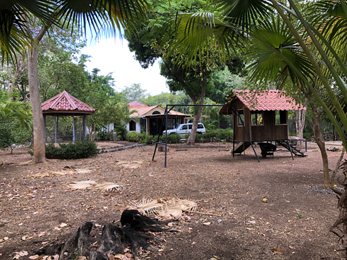 Costa Rica, Guanacaste, Tamarindo après la saison sèche - Vue 2