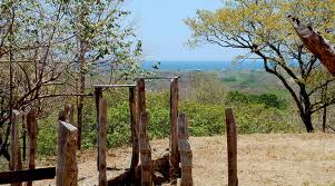 Achetez de la terre faiblement imposée au Costa Rica