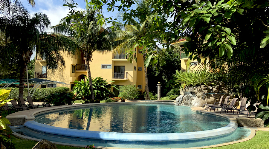 Condo TO, rgion de Tamarindo, une des 3 piscines - vue 2