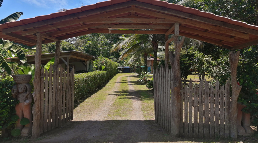 Costa Rica - Côte Caraïbe - Casa Tipica - Entrée - Vue 1