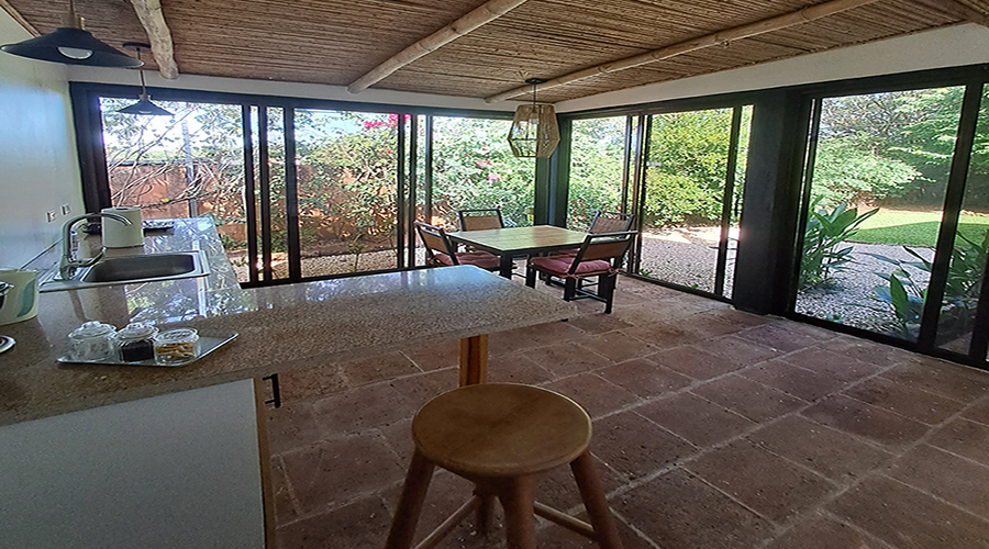 Costa Rica - Tamarindo - Casa Mariposa - Intrieur - Appartement 2 - Espace cuisine - Vue 1