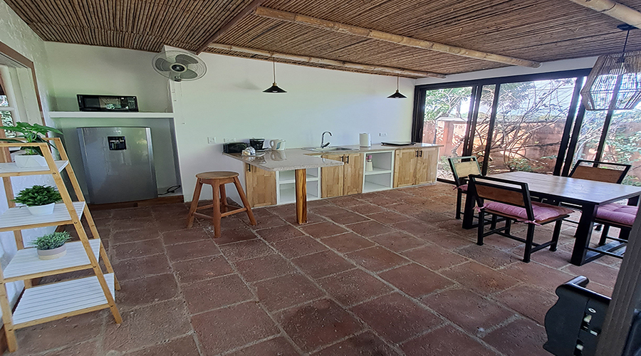 Costa Rica - Tamarindo - Casa Mariposa - Intrieur - Appartement 2 - Espace cuisine - Vue 2
