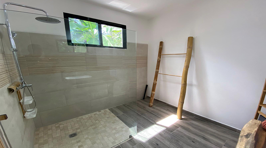 Costa Rica - Tamarindo - Casa Lado Jungle - Maison - Intrieur - Chambre 3 - Salle de Bains - Vue 2