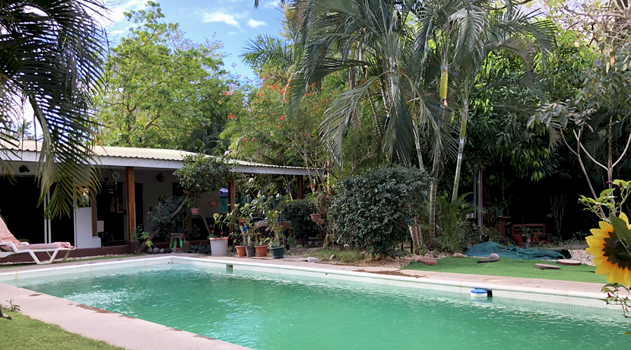 Costa Rica - Guanacaste - Tamarindo - Casa mi Vecina - La piscine et la maison - Vue 1