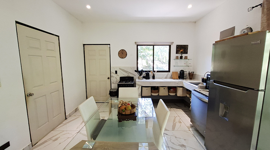 Costa Rica - Guanacaste - Tamarindo - Villa Panama - Guest House - Int�rieur - Cuisine - Vue 1