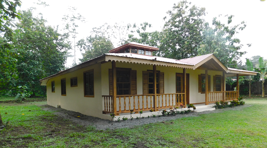 Costa Rica - Province de Limon, Cahuita - Casa Caribe -  La façade gauche