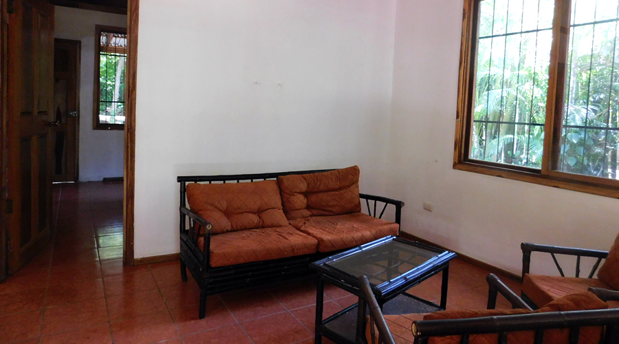 Costa Rica - Cahuita - Petite maison 1 chambre -  Le salon - Vue 2
