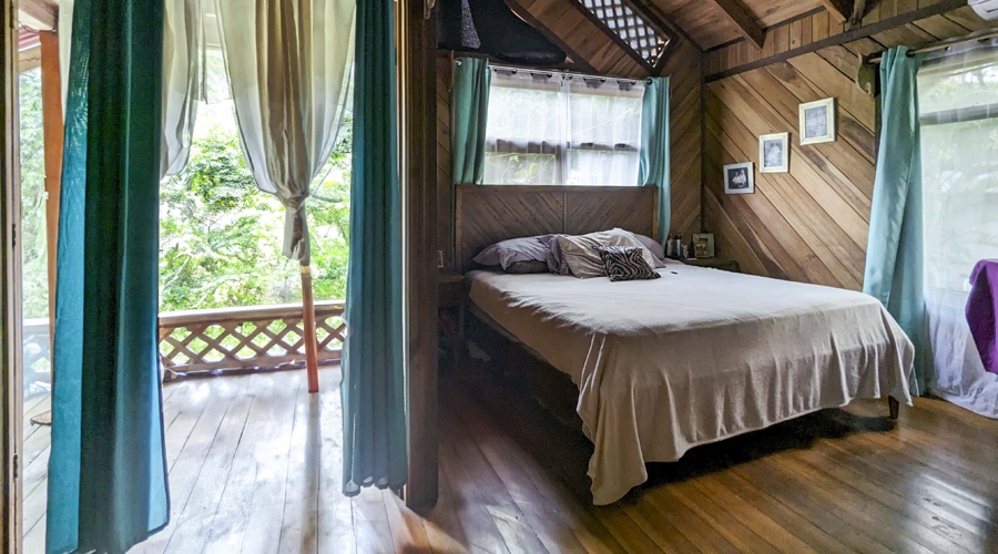 Costa Rica - Carabes - Cahuita - Casa Fruta de Pan - Chambre principale - vue 1