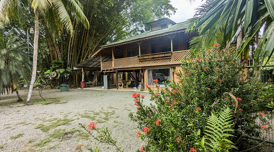 Costa Rica - Cahuita - Casa Bamb - Entre - vue 2