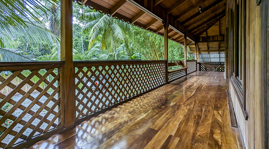 Costa Rica - Cahuita - Casa Bamb - Maison principale - Etage - Arrive balcon
