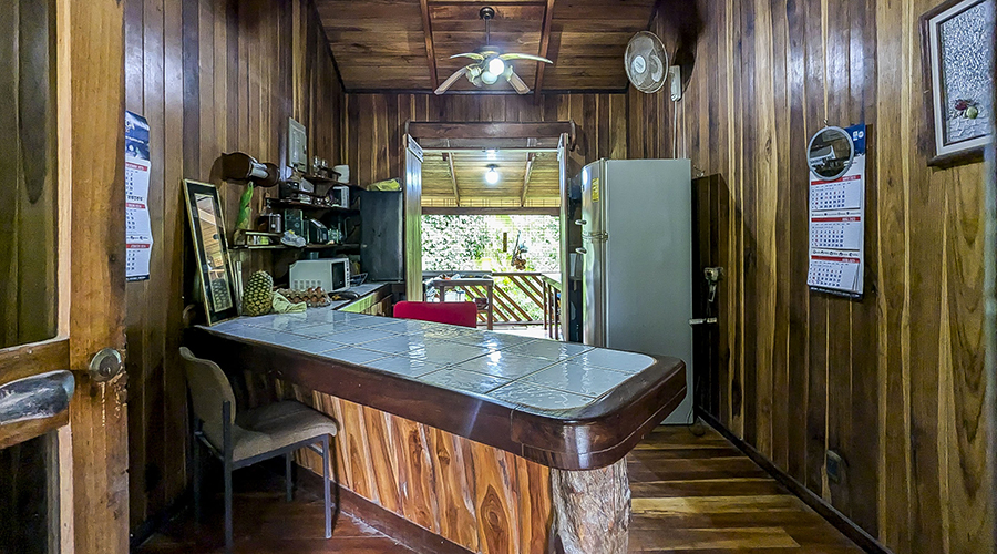 Costa Rica - Cahuita - Casa Bamb - Maison principale - Etage - Cuisine centrale - vue 2