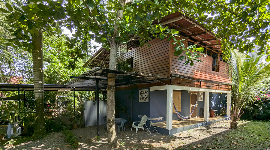 Costa Rica - Puerto Viejo - Ensemble locatif - Maison principale et appartement en bas