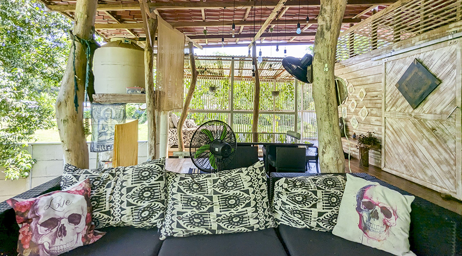 Costa Rica - Puerto Viejo - Ensemble locatif - Maison principale - Salon et salle  manger