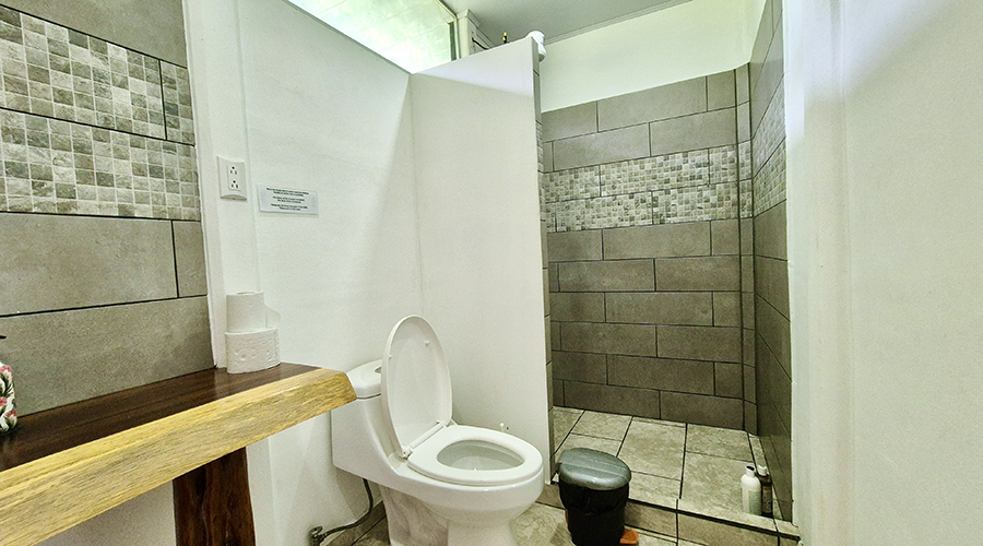 Costa Rica - Osa - Corcovado - Htel 1 maison et 3 cabinas - Cabina 2 - Salle de bain