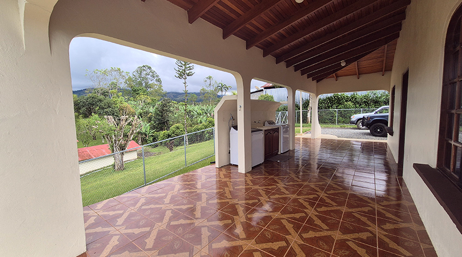 Costa Rica - Perez Zeledon - San Francisco - Casa Panorama - Terrasse arrire - Buanderie - vue 1