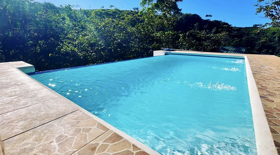 Costa Rica - San Isidro - San Ignacio - Ferme en Permaculture - Piscine - vue 1