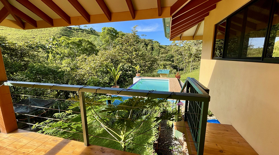 Costa Rica - San Isidro - San Ignacio - Ferme en Permaculture - Terrasse - vue 2