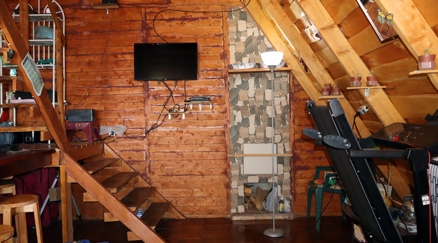 Costa Rica, Province de San Jose, San Isidro de El General, Chalet Refuge - Salon avec chemine