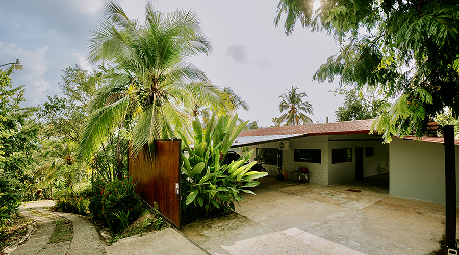 Costa Rica - Puntarenas - Hatillo - Villa Paraiso - Extrieur - Villa - Portail Entre - Vue 1