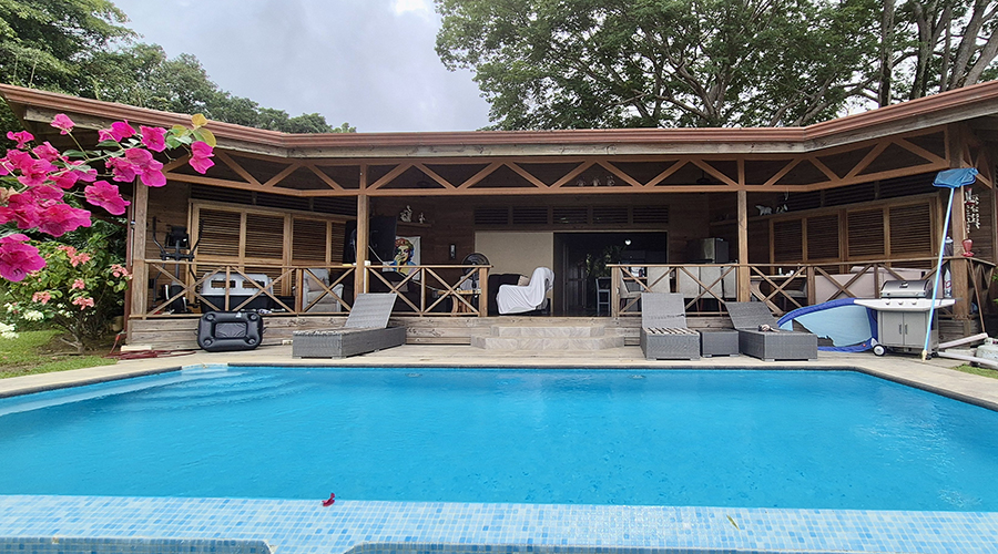 Costa Rica - Osa - Bahia Ballena - Ojochal - Casa Bella Vista - La Piscine - vue 3