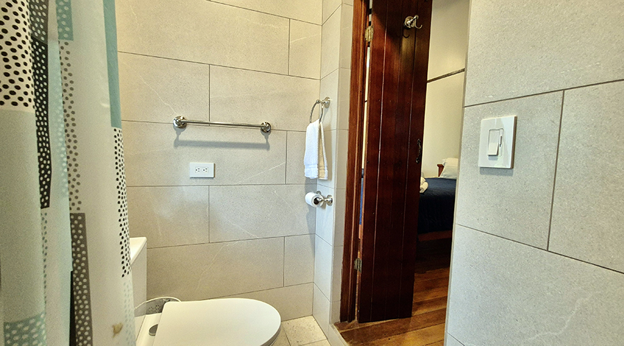 Costa Rica - Ojochal - Hotl La Calle - Intrieur - 1er tage - Chambre 3 - Salle De Bain - Vue 1