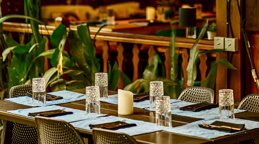 Costa Rica - Puntarenas - Ojochal - Restaurant Gastronomique - Table - Vue 1