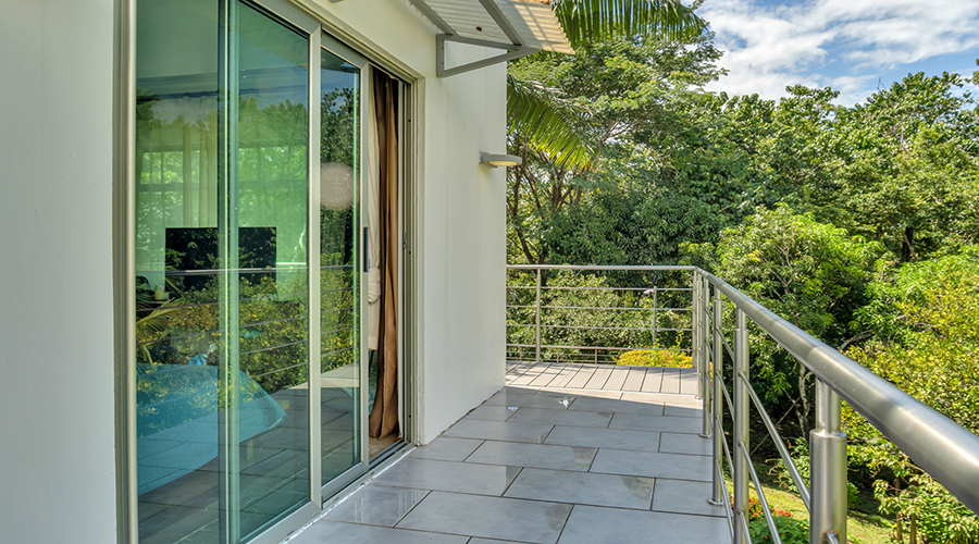 Costa Rica - Puntarenas - Santa Teresa - Las Delicias - Villa - Int�rieur - Chambre 1 - Balcon - Vue 2