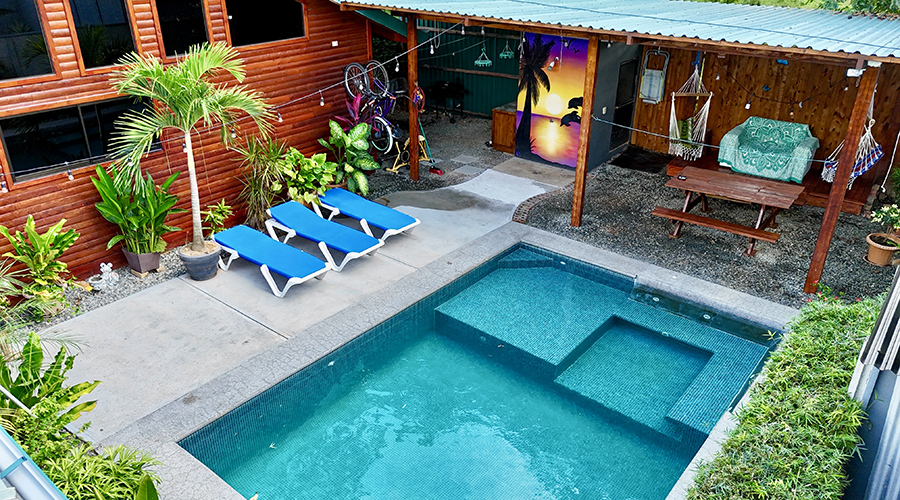 Costa Rica - Osa - Bahia Ballena - Cabinas Bahia 1+1 - Piscine - vue 1