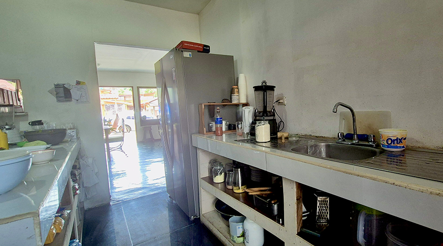 Costa Rica - Province de San Jos - San Isidro de El General - Soda Restaurant Costaricien - Cuisine - vue 2