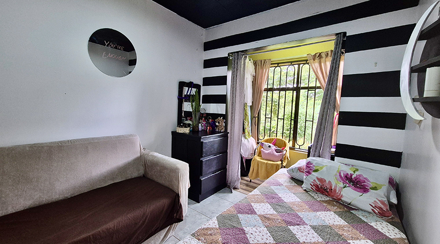 Costa Rica - San Jos - Pedregosito - Casa Pedregosito - Intrieur - Chambre 2 - Vue 1