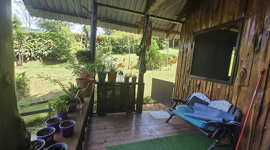 Costa Rica - San Jos� - Quebradas - Casita Linda - Maison - Int�rieur - Terrasse - Vue 1