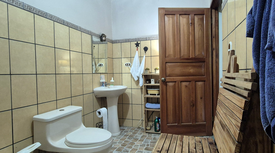 Costa Rica, Pacifique Sud - San Isidro de El General - Casa Las Brisas - Salle de bain
