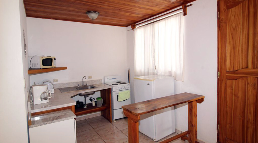 Costa Rica - Guanacaste - Samara - SAM 4 apts - Immeuble 4 appartements - Une des 4 cuisines - Vue 3