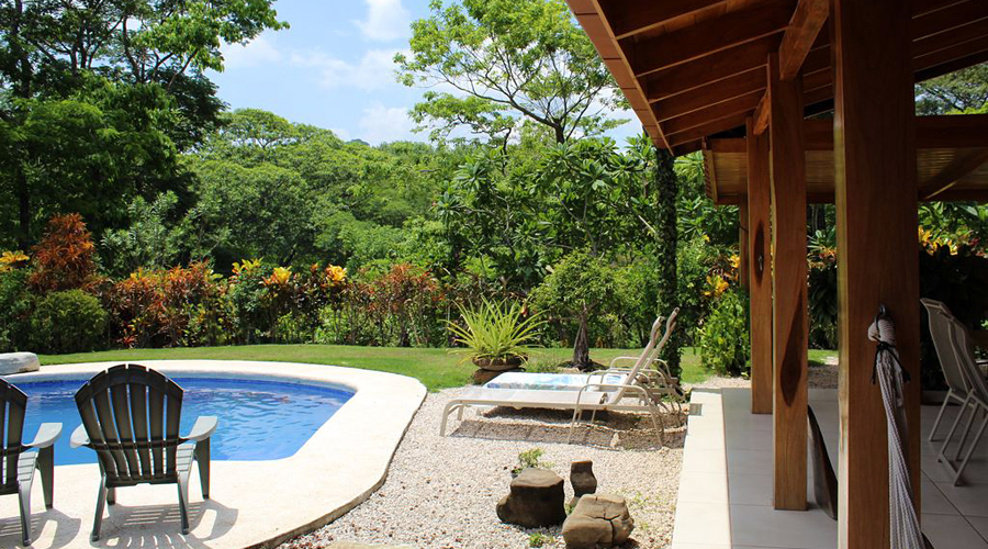 Costa Rica, Guanacaste, Pacifique - Villa Sueño, proche Samara - Terrasse et piscine - vue 2