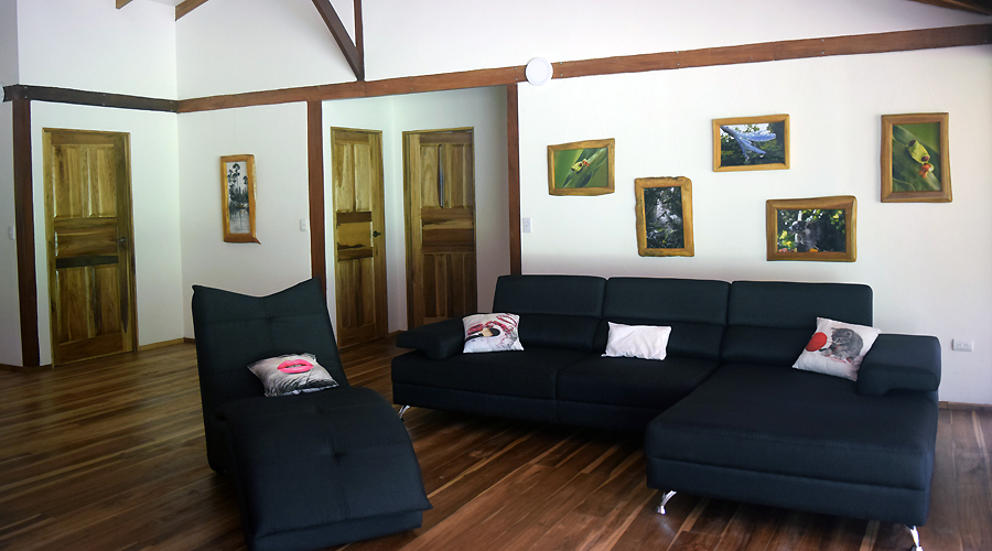 Maison neuve 4 chambres et 2 salles de bains à Cahuita - Costa Rica - Le salon - Vue 1